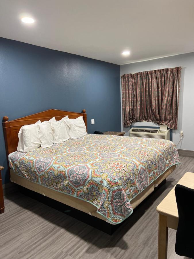 Budget Inn Hallettsville Exterior foto